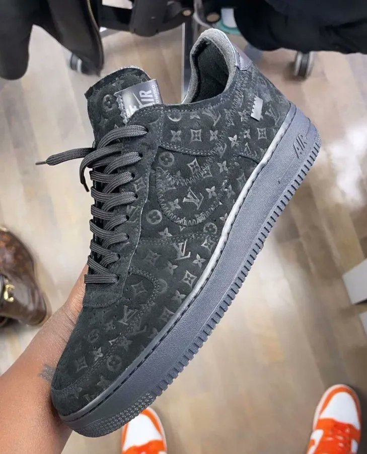 NIKE AIR FORCE 1 x LOUIS VUITTON BLACK/BLACK