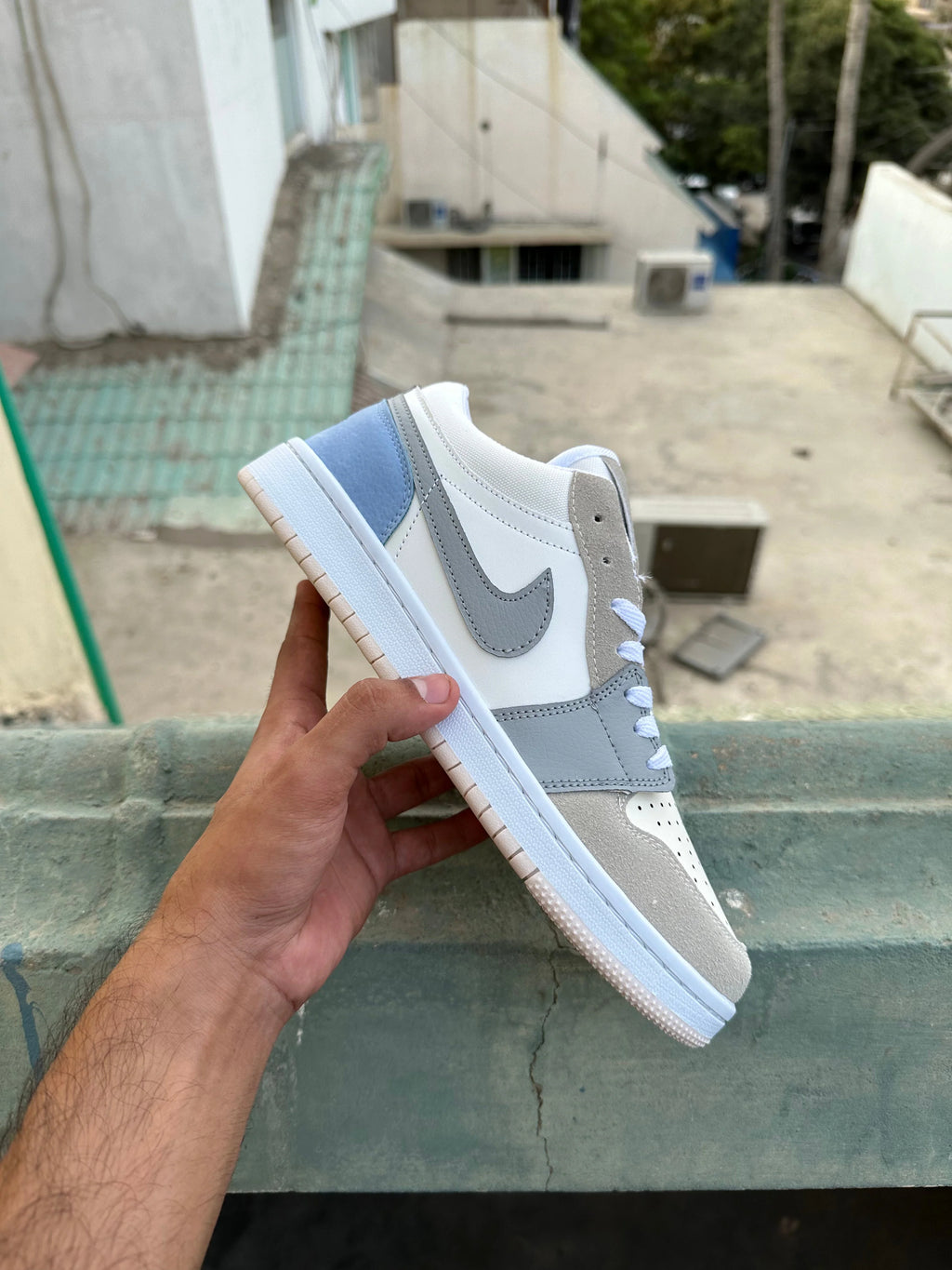 JORDAN 1 LOW x PARIS