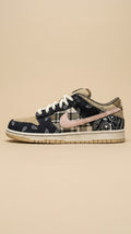 NIKE SB DUNK x TRAVIS SCOTT