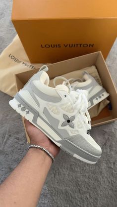 LV SKATE SNEAKER GREY