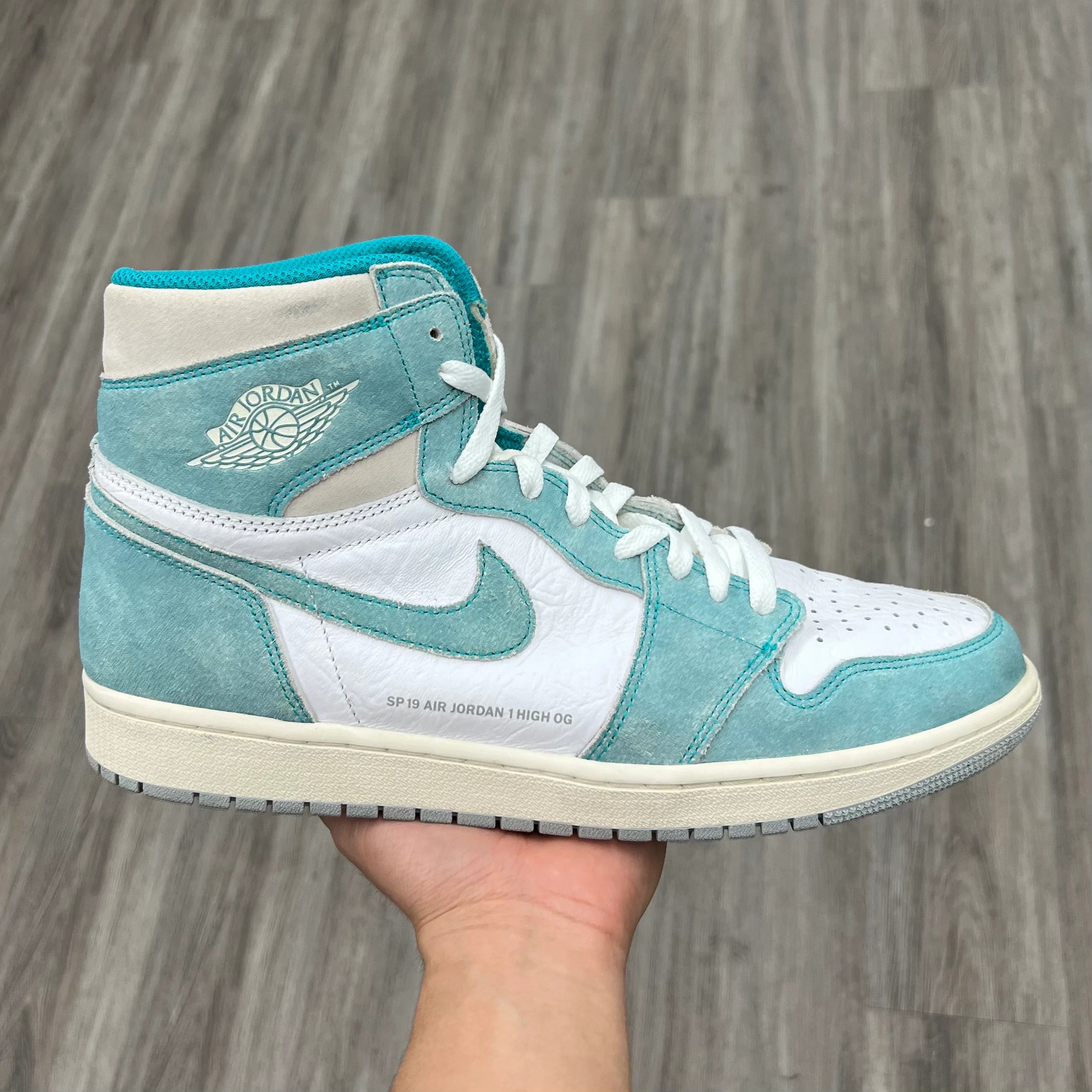 JORDAN 1 RETRO HIGH x TURBO GREEN