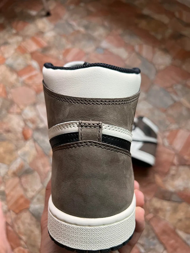 JORDAN 1 RETRO HIGH x DARK MOCHA