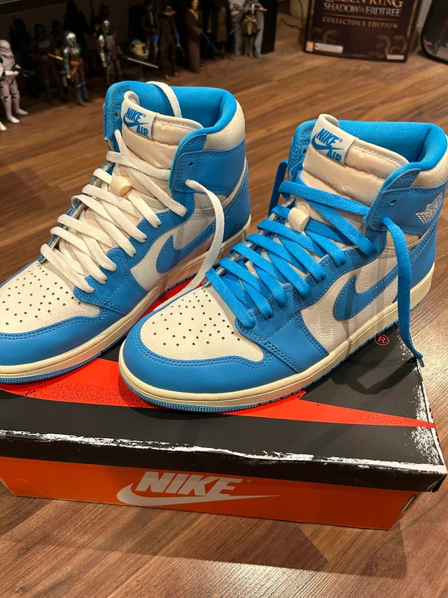 JORDAN 1 RETRO MID x UNC