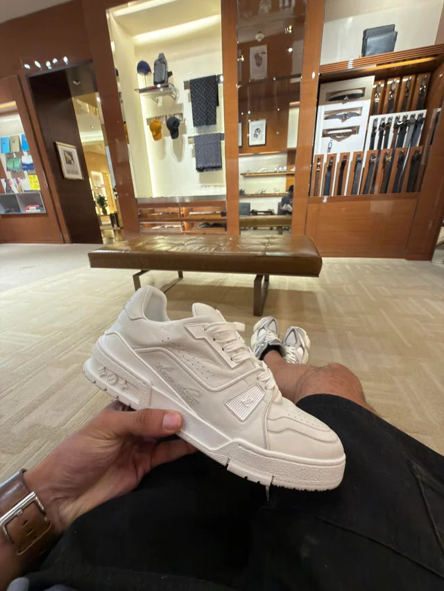 LOUIS VUITTON LV TRAINER SNEAKER
