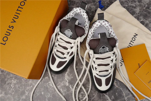 LV SKATE SNEAKER WHITE BLACK