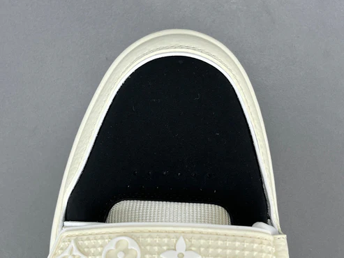 LOUIS VUITTON LV TRAINER SNEAKER