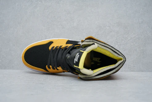 JORDAN 1 HIGH ZOOM AIR CMFT x BLACK MONARCH