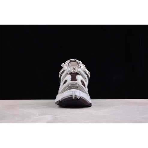 BALENCIAGA RUNNER x TAUPE MIX