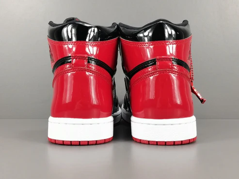 JORDAN 1 HIGH OG x PATENT BRED