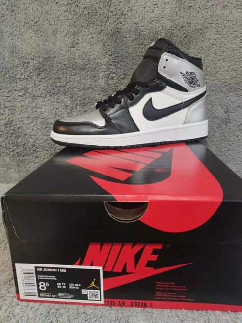 JORDAN 1 HIGH x SILVER TOE