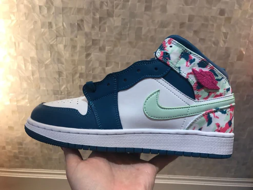 JORDAN 1 MID x PAINT STROKE