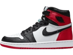 JORDAN 1 RETRO HIGH x SATIN BLACK TOE