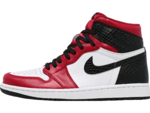 JORDAN 1 RETRO HIGH x SATIN SNAKE CHICAGO