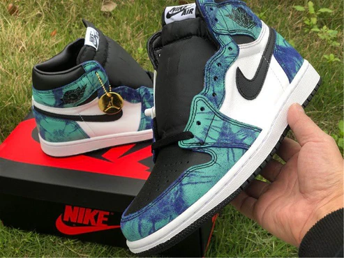 JORDAN 1 RETRO HIGH x ZOOM ZEN GREEN