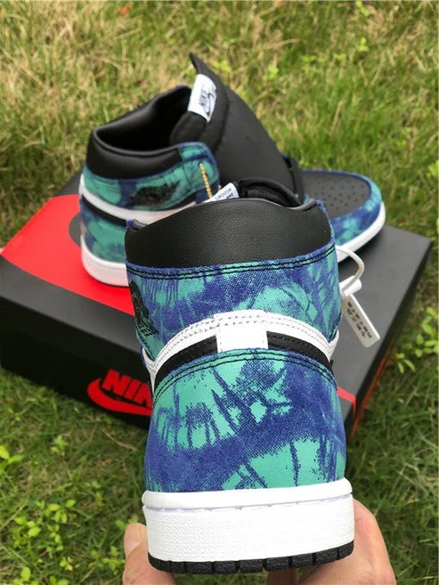 JORDAN 1 RETRO HIGH x ZOOM ZEN GREEN