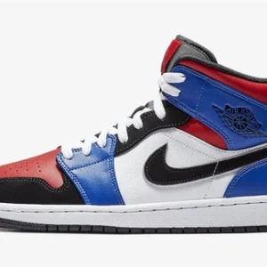 JORDAN 1 RETRO x TOP 3