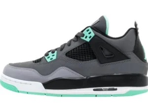 JORDAN 4 x GREEN GLOW