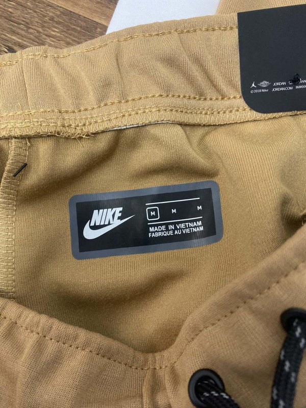 nike-tech-fleece-pants-x-sandalwoodlight-boneblack